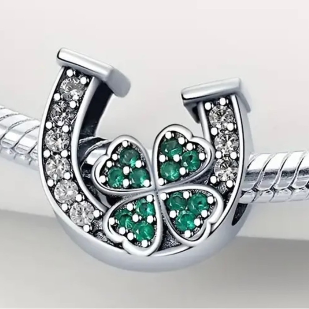 WOW*NEW**Silver Lucky Shamrock Charm SALE